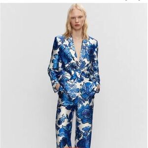 MANGO Berries Floral Sateen Italian Fabric Blazer Blue White Mod Sz s